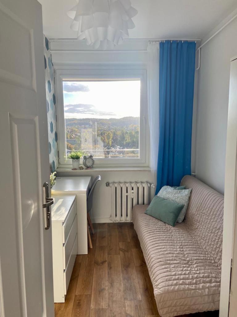 Homestay Citystay Modern 5 Min Plaza!