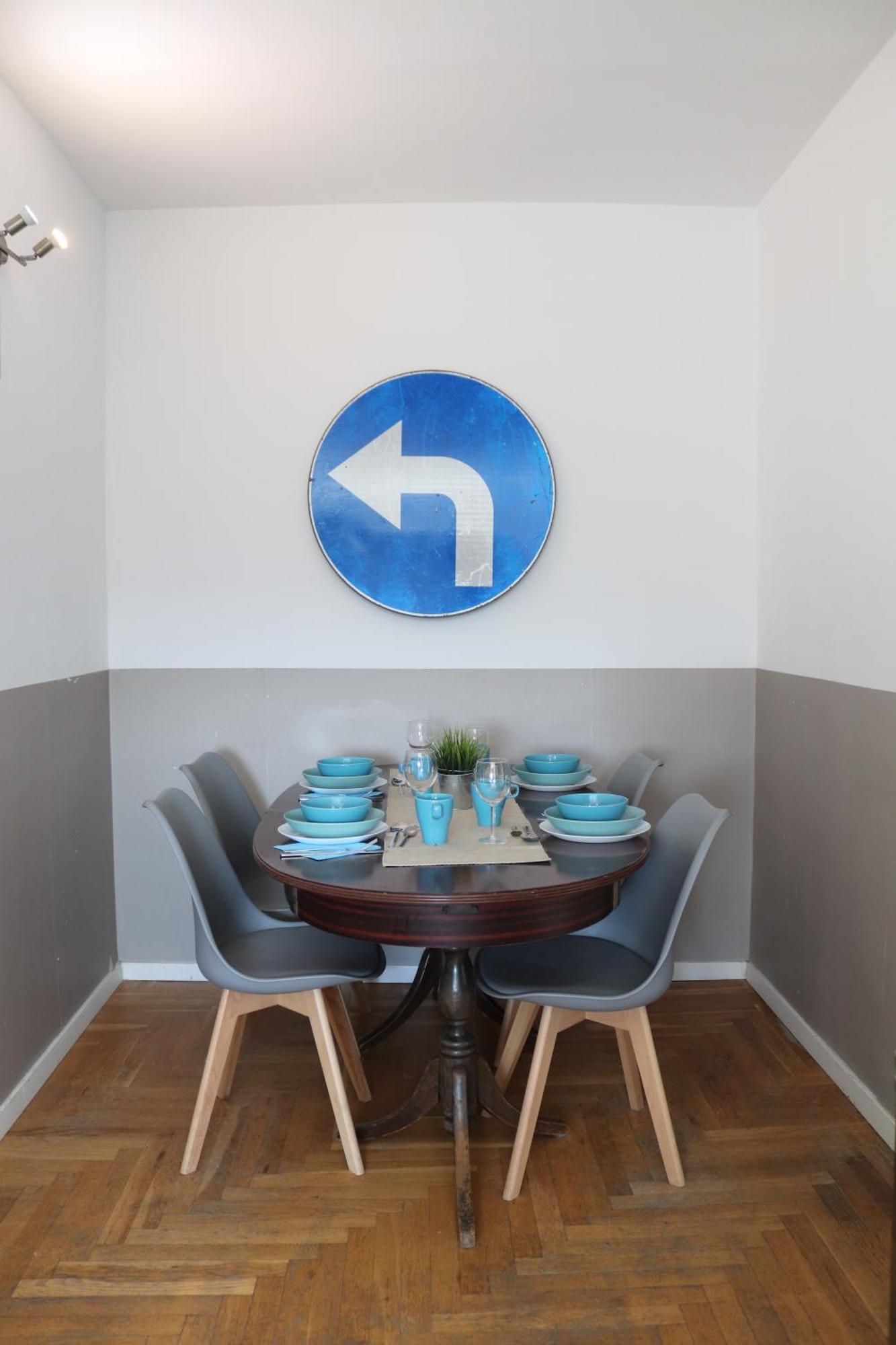 Citystay Modern 5 Min Plaza! *